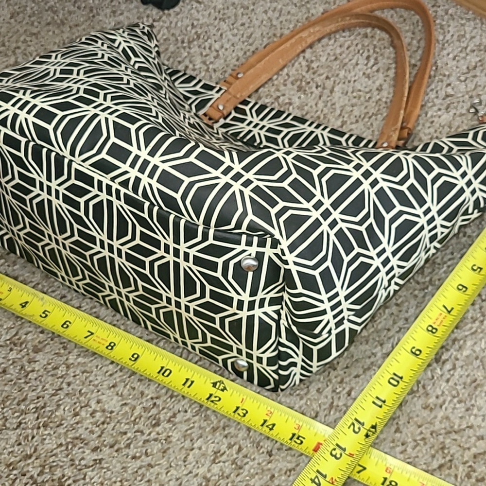 Petunia Pickle Bottom Black and White Geometric Baby Bag - Picture 11 of 11